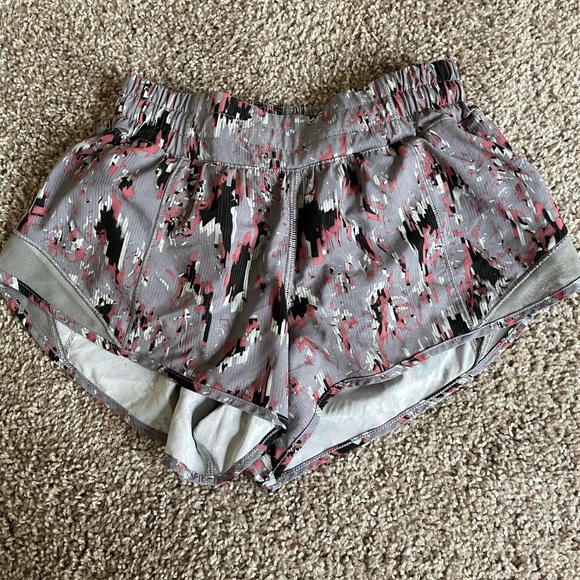 Lululemon shorts - Picture 1 of 3